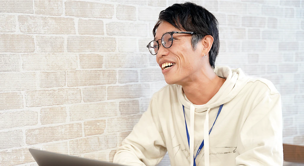 両手で数えきれないくらいの常駐先で業務を経験。全てが財産になっていると語る。